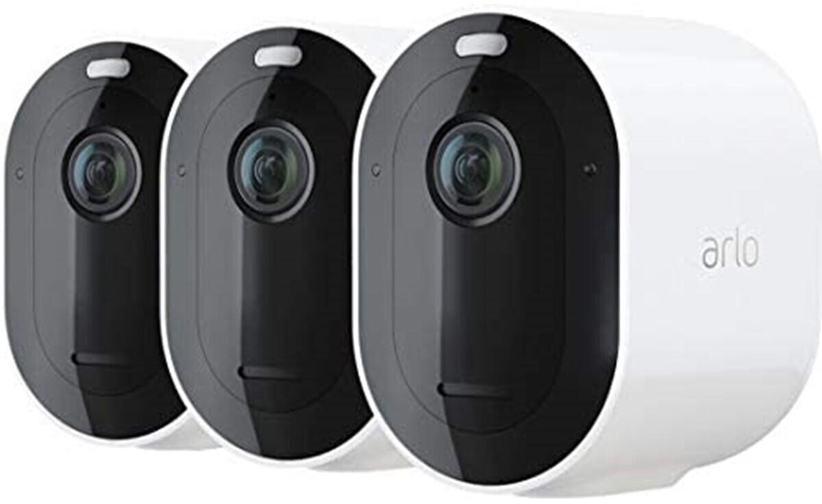 Arlo Pro4 Spotlight Camera (3 pcs)