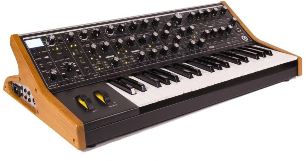 Moog Subsequent 37