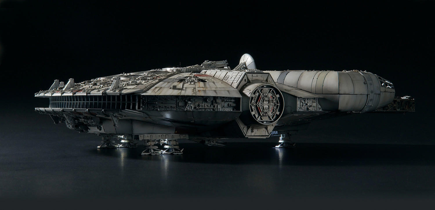 Bandai Millennium Falcon  Perfect Grade  (01206)