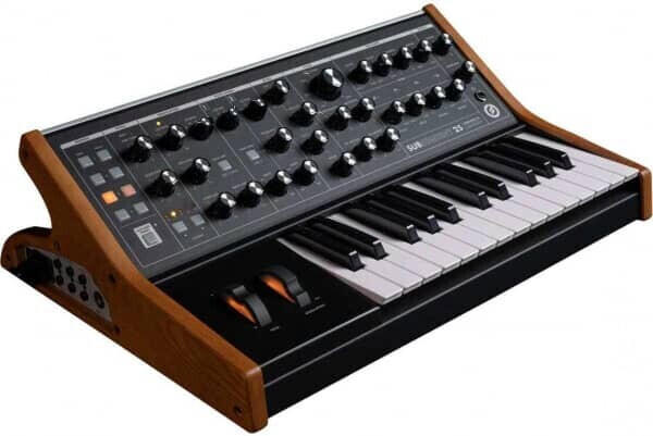 Moog Subsequent 25